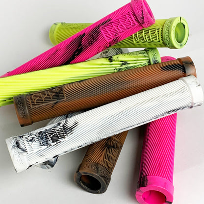 Heavens Gate Grip / new colors by CULT CREW